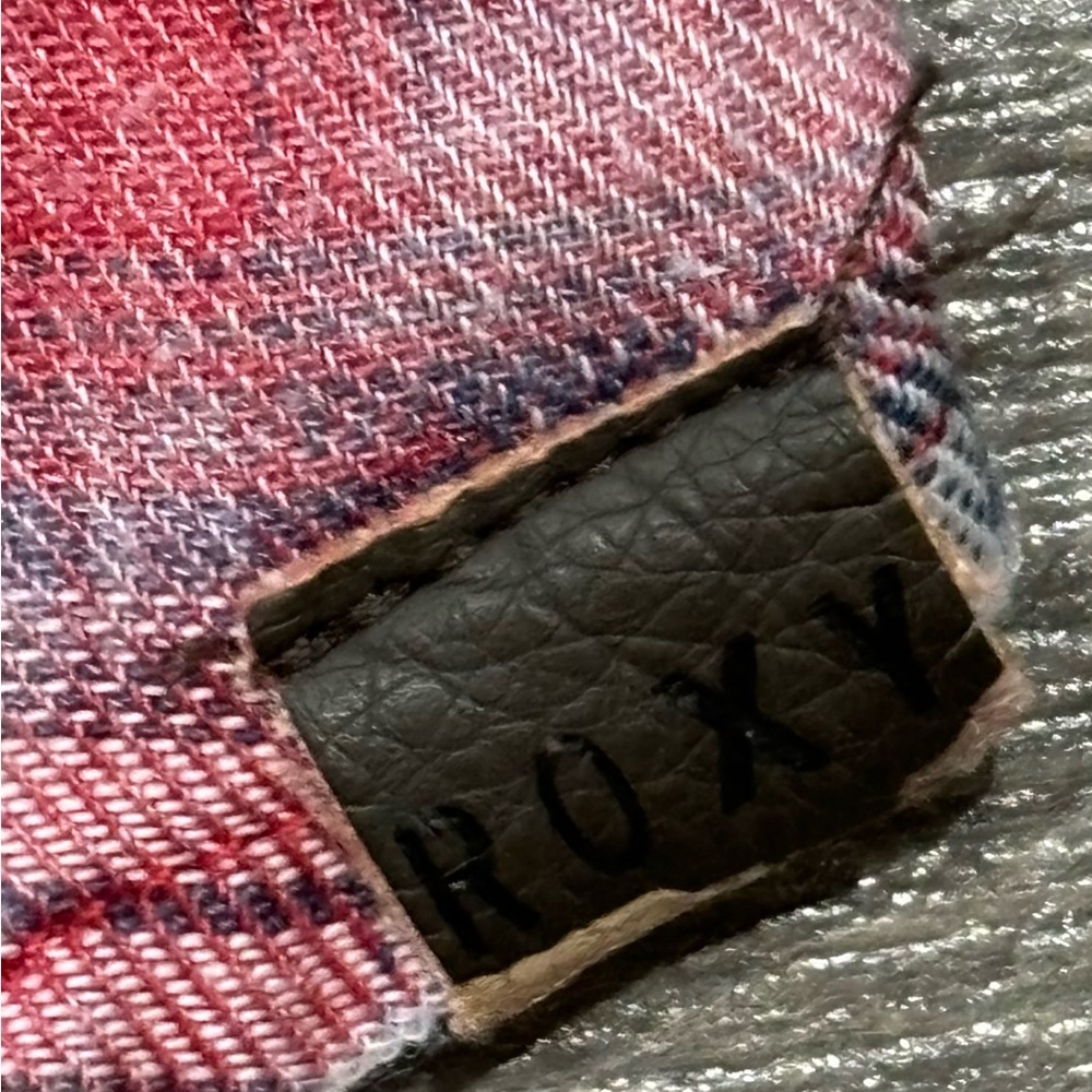 Adorable Roxy Flannel (Lightweight) Distressed St… - image 7